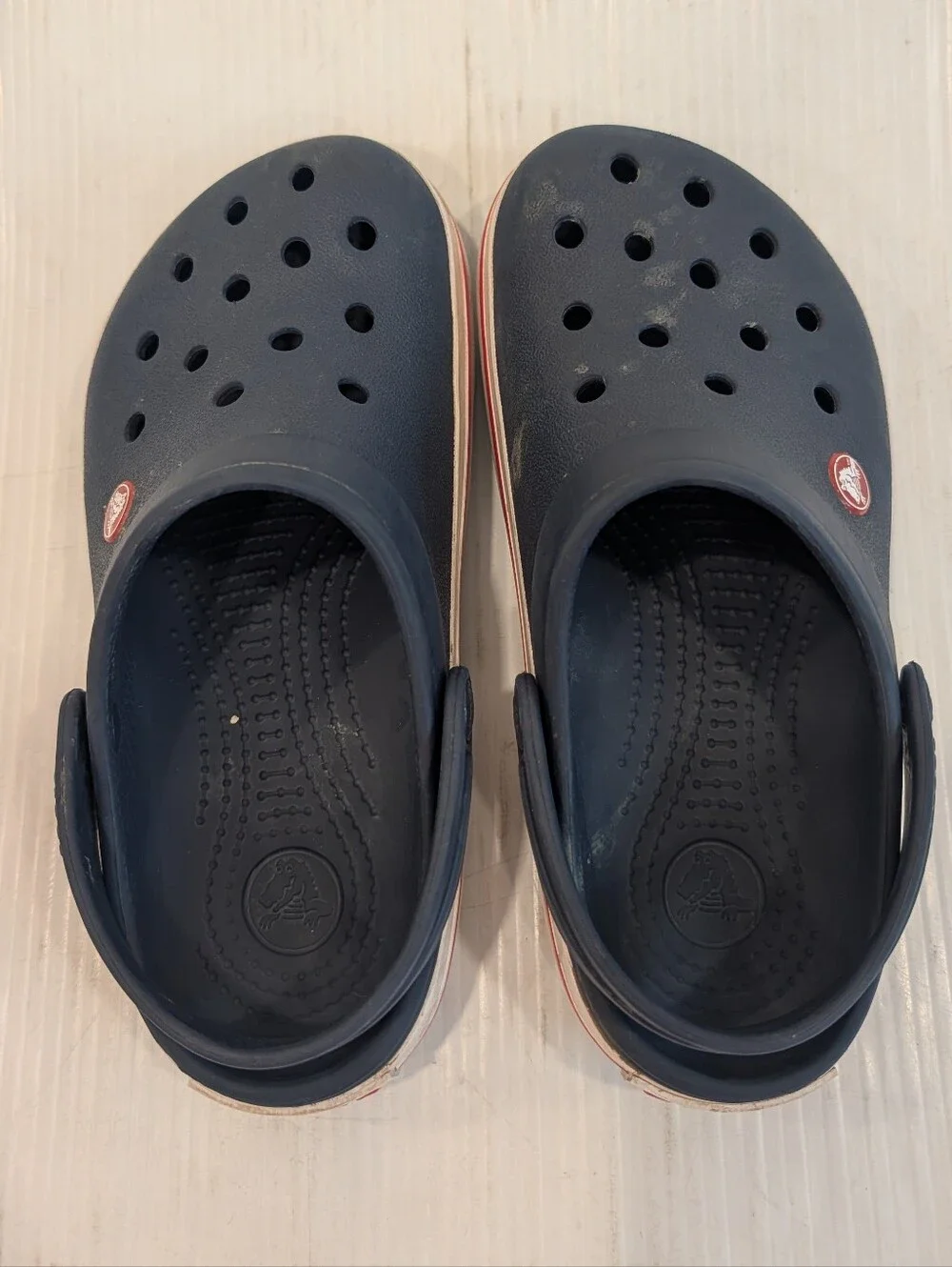 CROCS Kids Navy Crocband Clogs with Red White Sole  Size 4 Youth